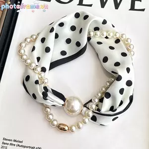 Khung Ảnh Satin Thanh Lịch với Ngọc Trai và Dây Xích - Phù Hợp Phụ NữVintage