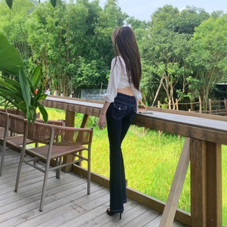 Quần jeans ống loe độn mông nữ Cạp thấp 2026 Mùa xuân Phong cách Y2K
