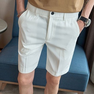 Quần shorts mới dành cho nam, thiết kế năm túi, vừa vặn và mỏng nhẹ.