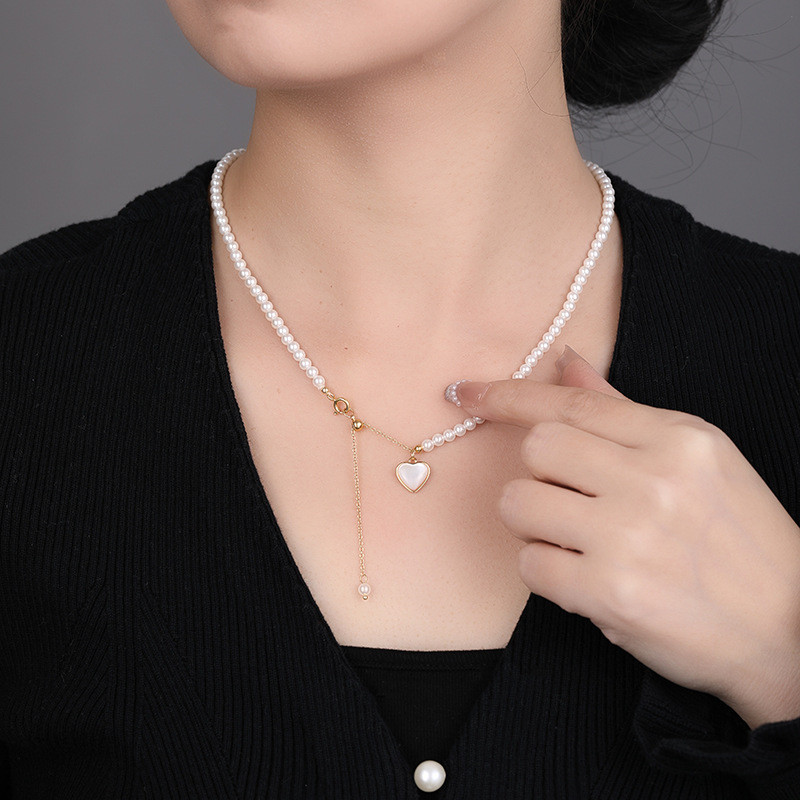 Vòng cổ vỏ trái tim ngọc trai đơn giản và thanh lịch