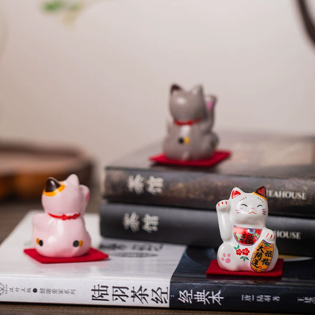 Hình Mèo May Mắn 4.5cm Gốm Sứ Phong Cách Nhật Bản Maneki Neko Trang Trí Bàn Làm Việc Cho Văn Phòng Tại Nhà