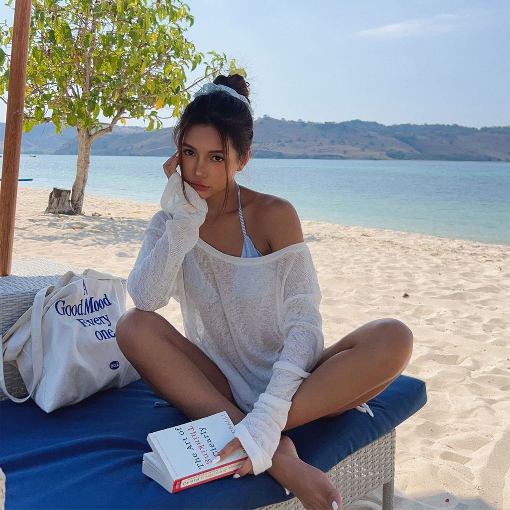 Áo và đồ bơi bikini nữ cho mùa hè, phong cách kỳ nghỉ, chống nắng, phù hợp đi biển