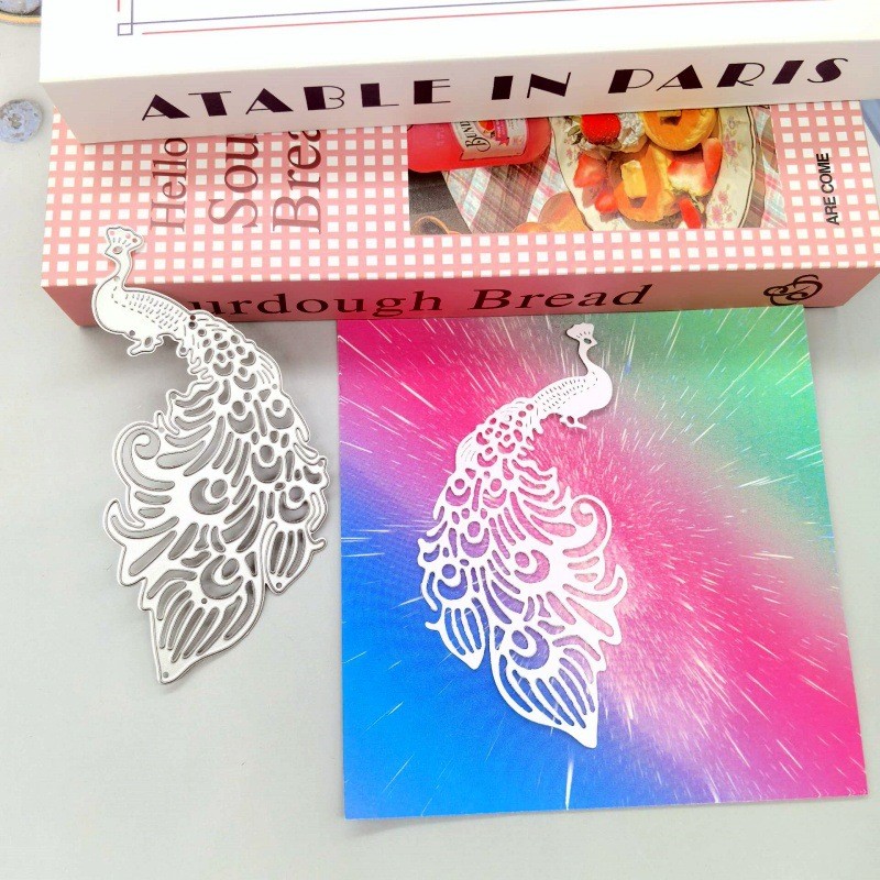 Đẹp Con Công Kim Loại Thép Carbon Cắt Khuôn Thêu Sò Dập Nổi Khắc Bản Mẫu DIY Album Ảnh Thiệp Chúc Mừng Cắt Chết Giấy Thủ Công Dụng Cụ