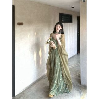 Đầm voan in họa tiết dáng rộng không tay dài + Áo khoác Cardigan nhẹ