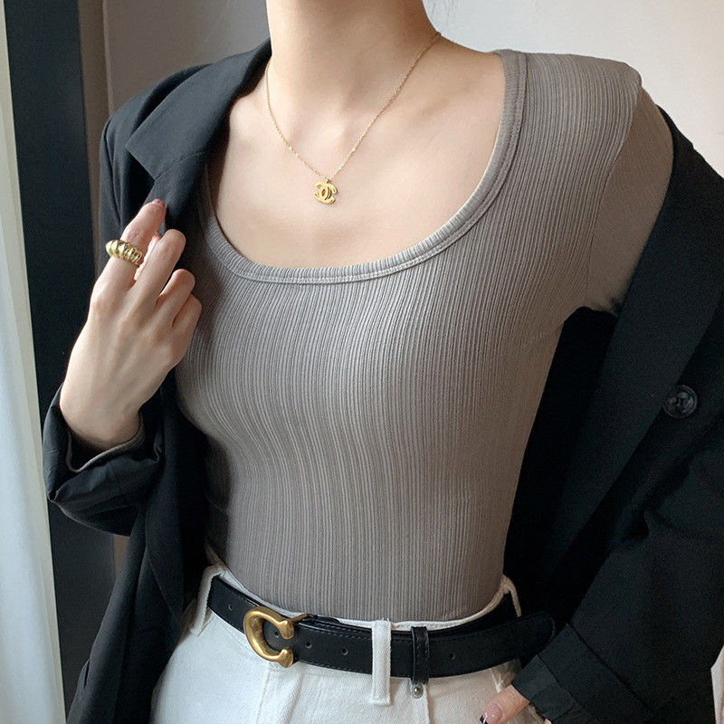 Áo thun cổ chữ U slim-fit dành cho nữ, phong cách mùa xuân mát mẻ và thoải mái