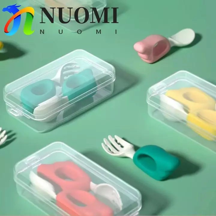 NUOMI Bộ nĩa và thìa cho bé NUOMI, Máy rửa chén tự ăn Dĩa an toàn cho trẻ em, Tay cầm silicon bền bằng nhựa có hộp đựng đồ ăn cho bé Đồ dùng cho bé