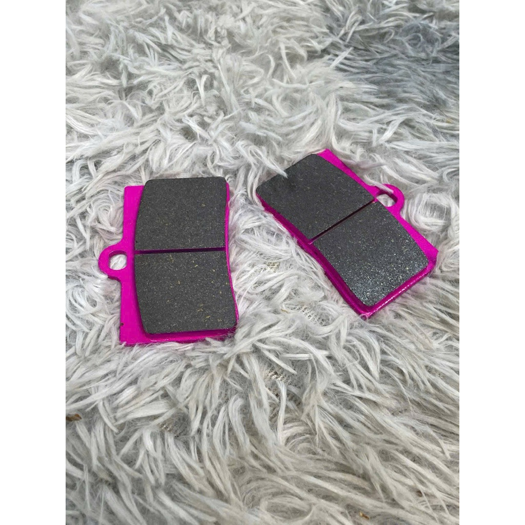 Má phanh composite gốm (1 đôi), Má Phanh Đĩa / Bố Thắng, 2 pít, Bố Hồng, Cao Cấp