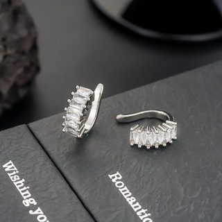 Tai kẹp nam bạc zircon xương cube, thiết kế sang trọng và bắt mắt - phụ kiện thời trang 2026