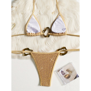 Đồ bơi nữ kiểu nàng tiên cá màu vàng, thiết kế bikini hai mảnh có dây không đều và chi tiết kim loại.