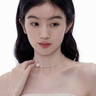 Vòng cổ ngọc trai Vỏ bướm tự nhiên Thiết kế ban đầu Vòng hoa nhỏ