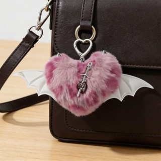 Móc khóa hình trái tim phong cách Y2K với kim cương giả và cánh kim loại -Accessory sang trọng
