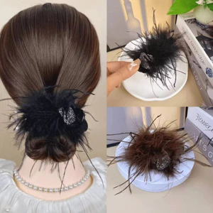 Phụ kiện tóc pha lê thiên nga với lông vuốt tóc thanh lịch, phù hợp để tạo kiểu tóc bun