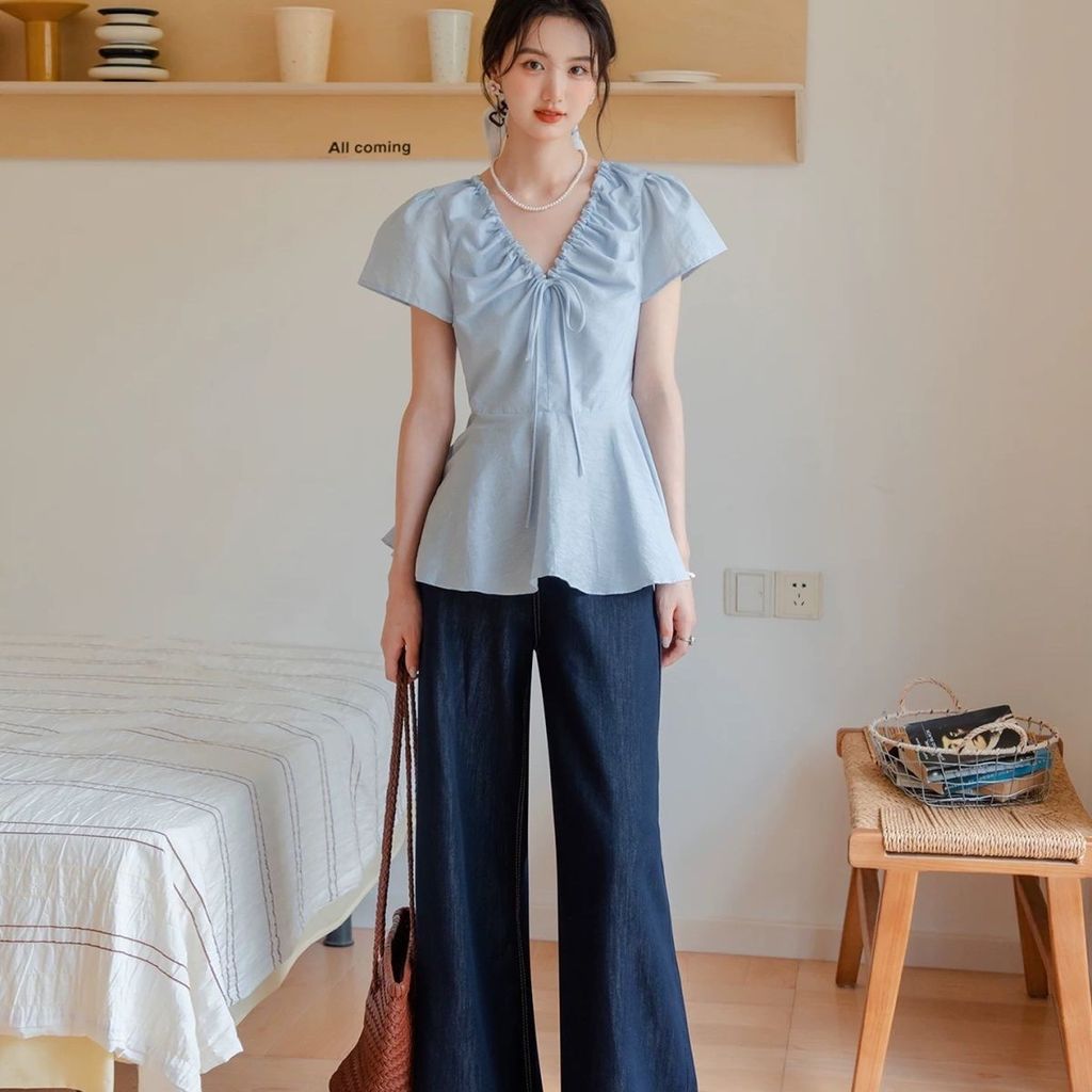 Áo sơ mi ngắn tay nữ cổ chữ V màu xanh đẹp