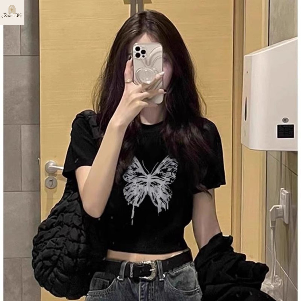 Áo thun croptop nữ, thiết kế tinh tế, mềm mại và thoải mái, có nhiều kiểu dáng khác nhau.