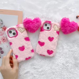 Thích hợp cho Apple 17promax Love Plush 13PRO Mặt dây chuyền 12 / 11 Giữ ấm mùa thu đông 16 / 7P Vỏ điện thoại 15