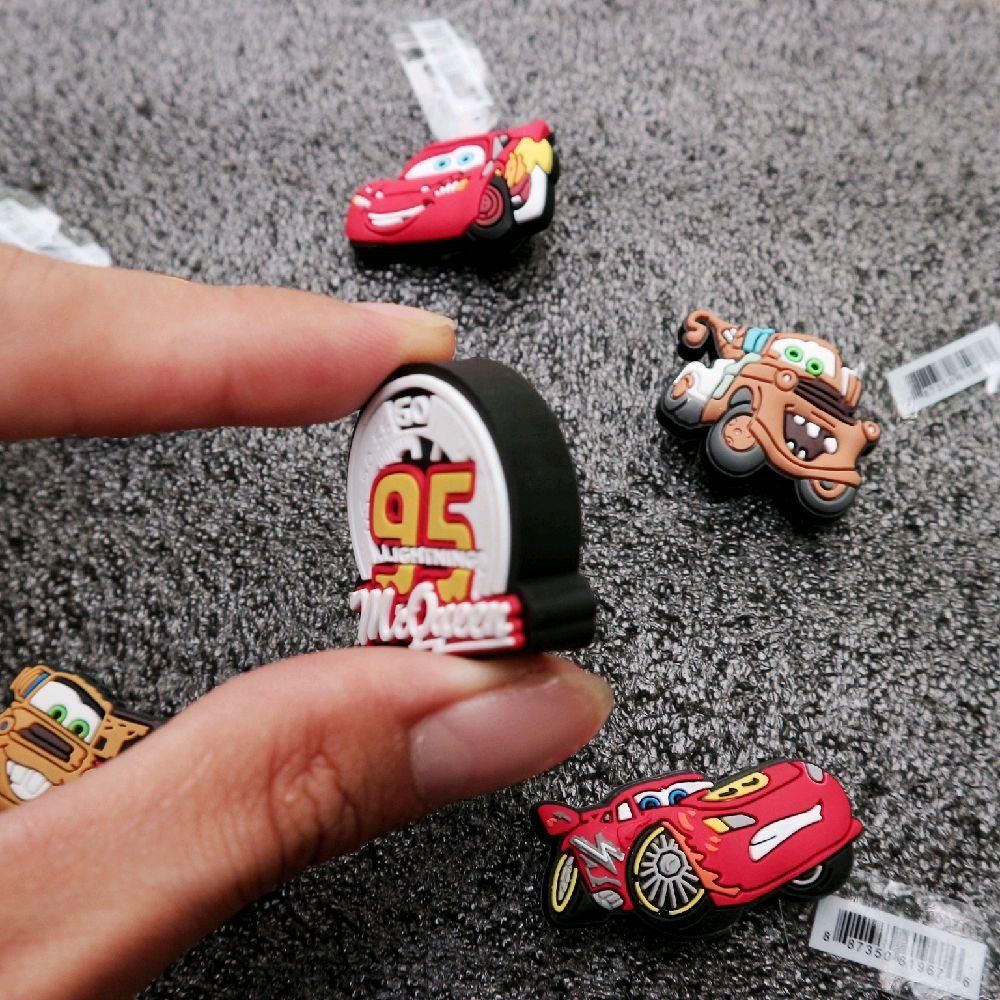 Set 6 charm cứng ô tô xe MC QUEEN L1 gắn dép cross, Nút gắn jibbitz sticker  trang trí CROSS TREND