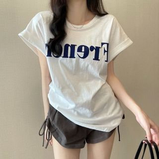 Áo thun nữ tay ngắn dáng rộng, thiết kế mới mùa hè, phong cách retro độc đáo, thời thượng.