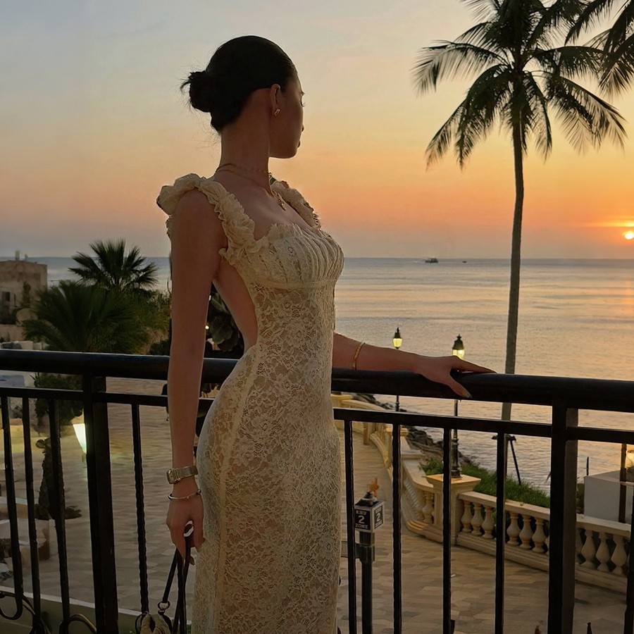 Klalien Thanh Lịch Sling Mỏng Nhìn Ôm Hơn Váy Ren Không Lưng Hông Kẹp Nữ Mùa Hè Pháp Lãng Mạn Phong Cách