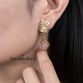 Bông tai đính hoa hồng Sakura màu Dopamine, thiết kế phù hợp mùa hè, phụ kiện hàng ngày nhẹ nhàng từ ArcanaKey