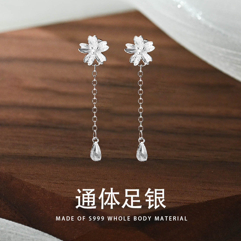 Bông tai hoa thông thường tua rua bạc S999