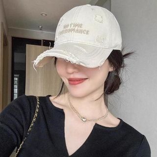 Mũ bóng chày rách nữ thêu chữ, chất liệu cotton mềm mại, vành rộng chống nắng