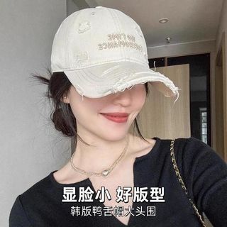 Mũ bóng chày rách nữ thêu chữ, chất liệu cotton mềm mại, vành rộng chống nắng