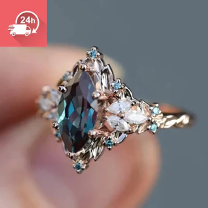 Tính khí thời trang hoa rỗng zirconia niche và nhẫn nữ đa năng