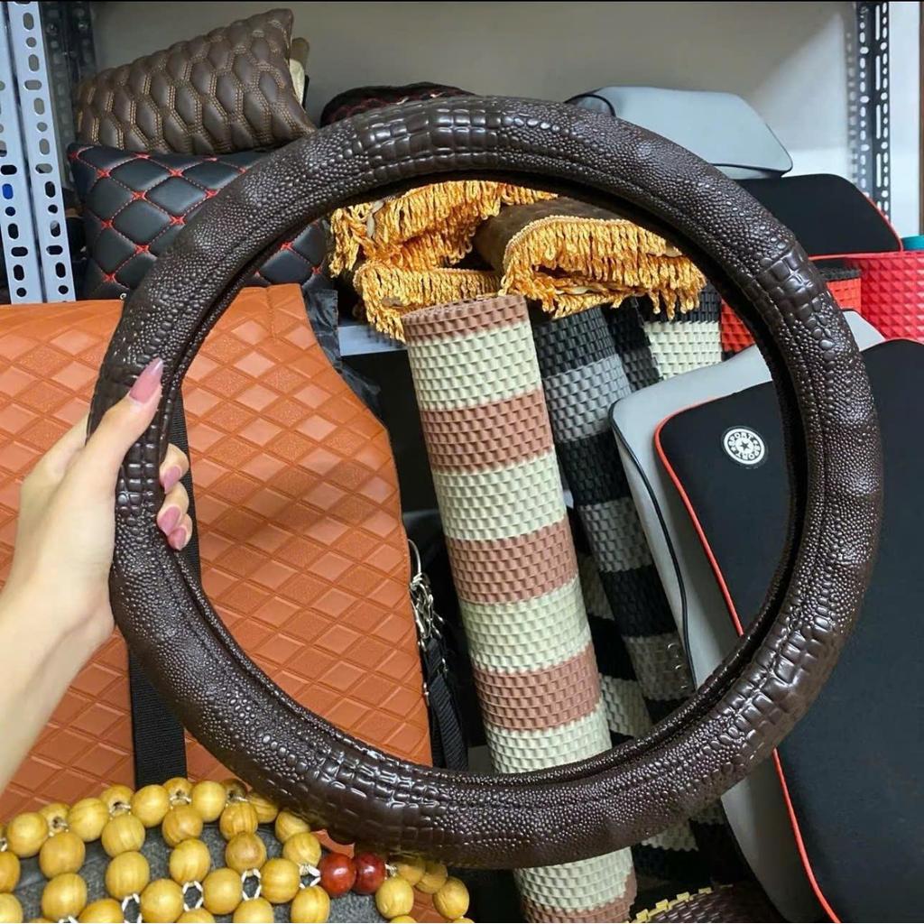 Bọc vô lăng da cá sấu dành cho xe con, xe tải, xe đầu kéo bền chắc, êm tay