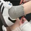 Tất nữ mỏng gân ruffle cuff giữa bê thoáng khí, phù hợp với giày và tạo phong cách hoàn hảo