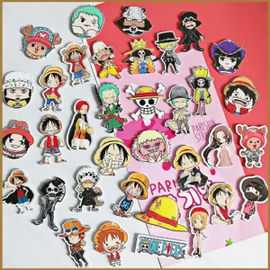 Huy hiệu pin dễ thương Luffy và Chopper từ bộ truyện One Piece, dạng trâm hai lớp acrylic, phù hợp cho học sinh