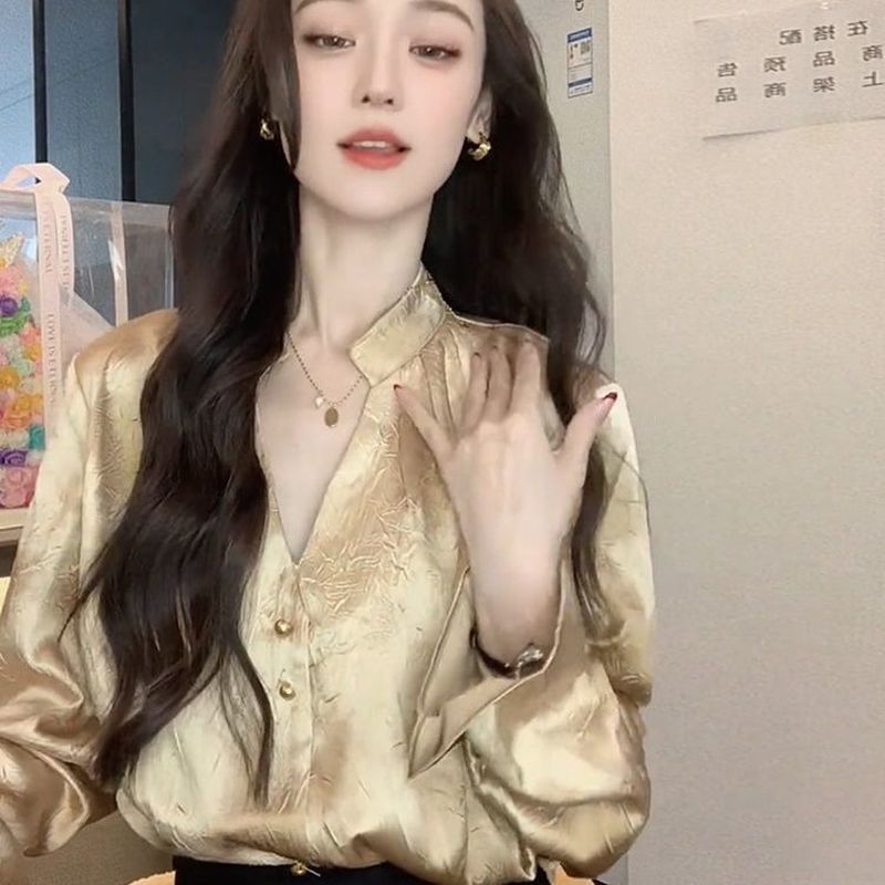 Pháp Cổ Chữ v Vàng Vàng Dài Tay Áo Sơ Mi Nữ Xuân Thu Đáy Áo Sơ Mi Thiết Kế Cao Cấp Retro Sang Trọng Hàng Đầu