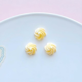Set Charm Shin Cậu Bé Bút Chì & Snack Quái Vật Cute – Bánh Kẹo, Phô Mai, Kem, Oreo Pastel Dễ Thương, Charm Gắn Dép DIY