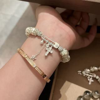 Vòng tay tua chữ thập Pin