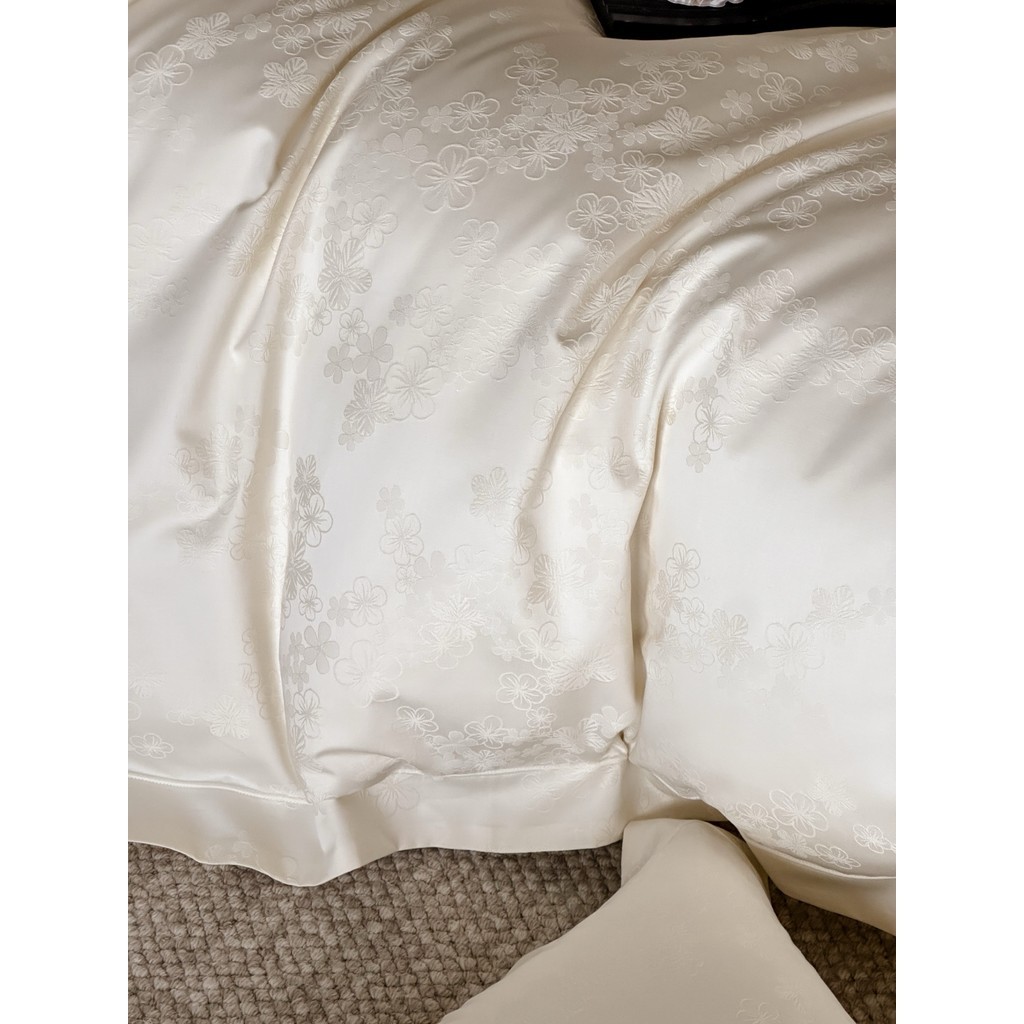(L426349)Bộ Chăn Ga Gối Lụa Tencel 4 Món  Mang phong Cách Mới Với Họa Tiết Hoa Vân Chìm Cực Xinh- MemMinbeddingLuxury