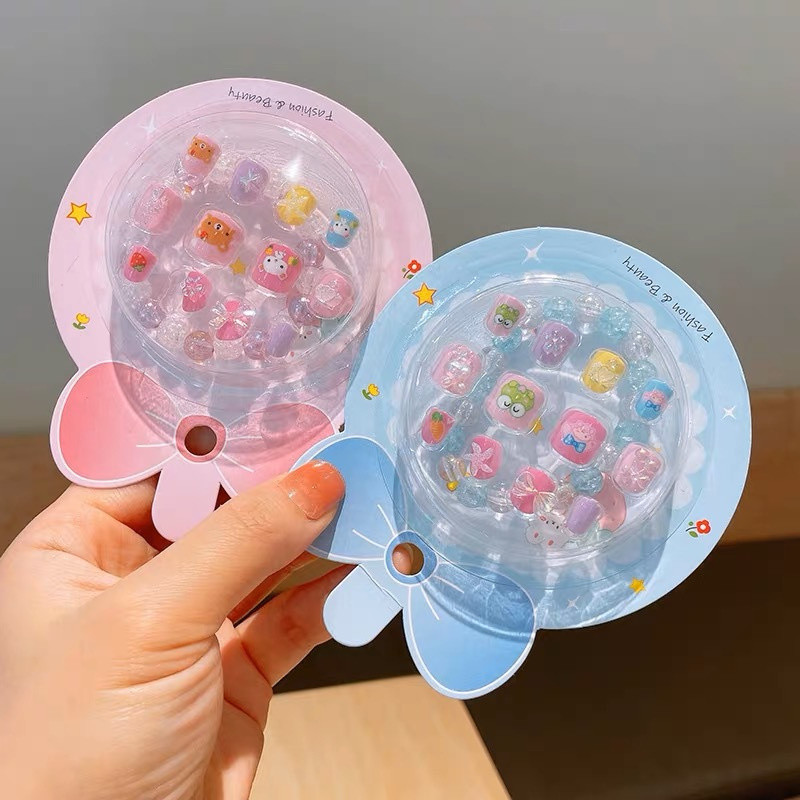 Đầu móng tay cho trẻ em Móng tay có thể đeo được Ngắn trong suốt Handmade DIY Miếng dán móng tay có thể đeo được Bộ dán móng tay có thể tháo rời