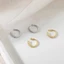 Nhẫn mũi giả bằng bạc màu vàng có thiết kế xuyên thấu, phù hợp dành cho nữ và thoải mái khi sử dụng