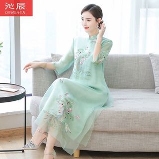 Váy sườn xám cải tiến, phong cách mùa hè mới dành cho phụ nữ, váy dài thêu, phong cách truyền thống Trung Quốc