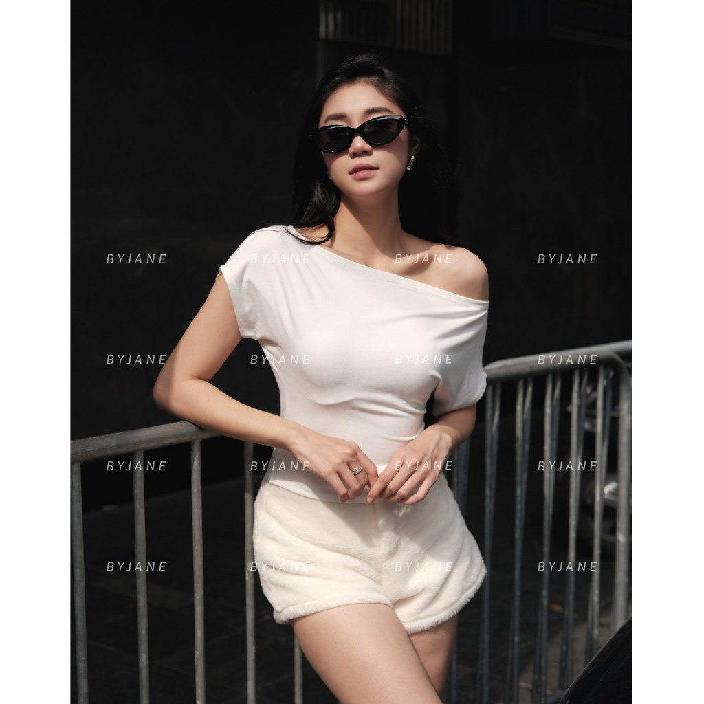 Áo Thun Nữ Trễ Vai Tay Ngắn Cotton Co Giãn Mềm Mịn Tôn Dáng Gợi Cảm (từ 39–62kg) – 623