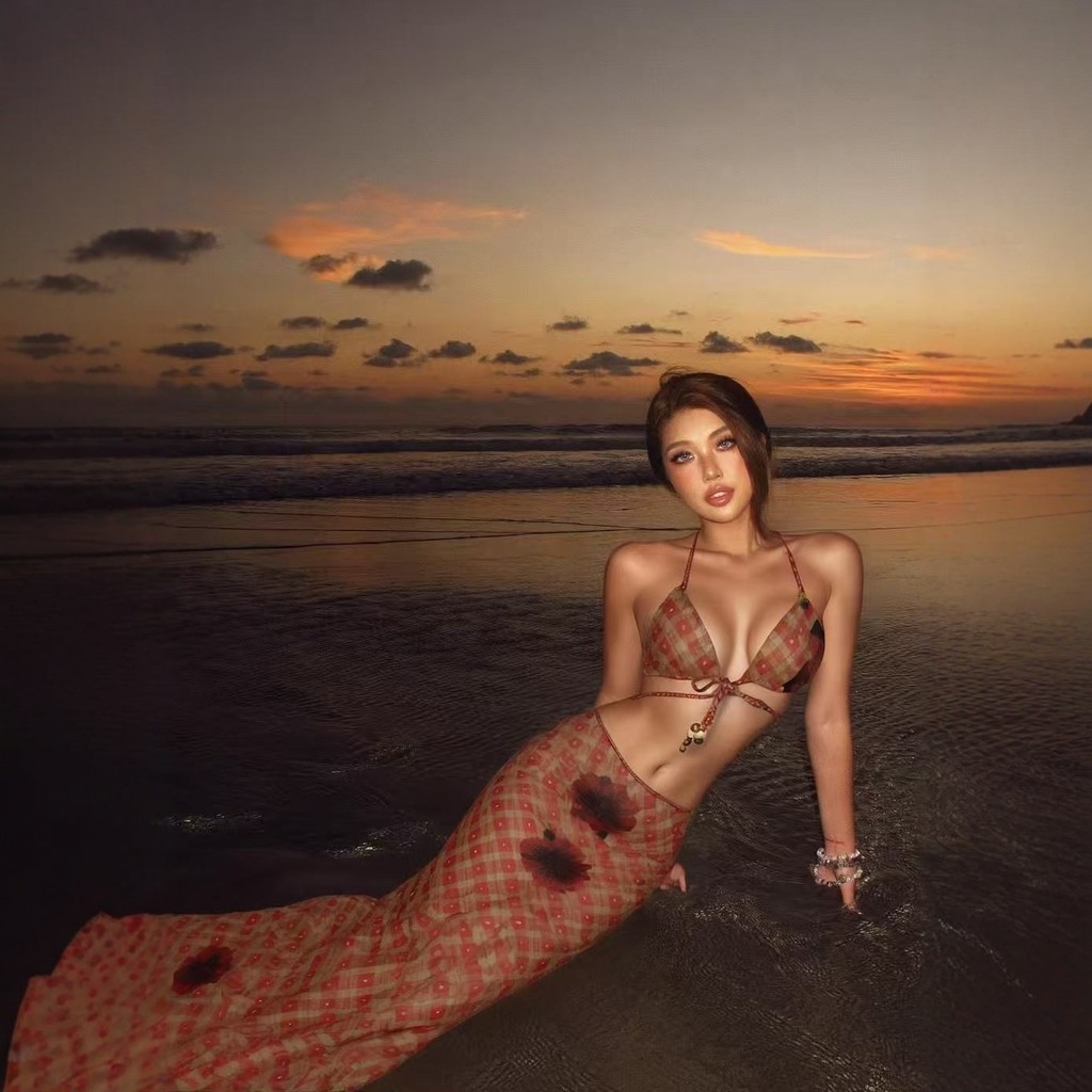 Đồ bơi bikini ba mảnh retro kẻ sọc cho nữ, phù hợp mùa xuân