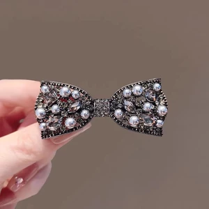 Kẹp Tóc Ngọc Trai Pháp Rỗng, Ánh Sáng Sang Trọng và Kim Cương Giả - Phong Cách Retro Mùa Xuân