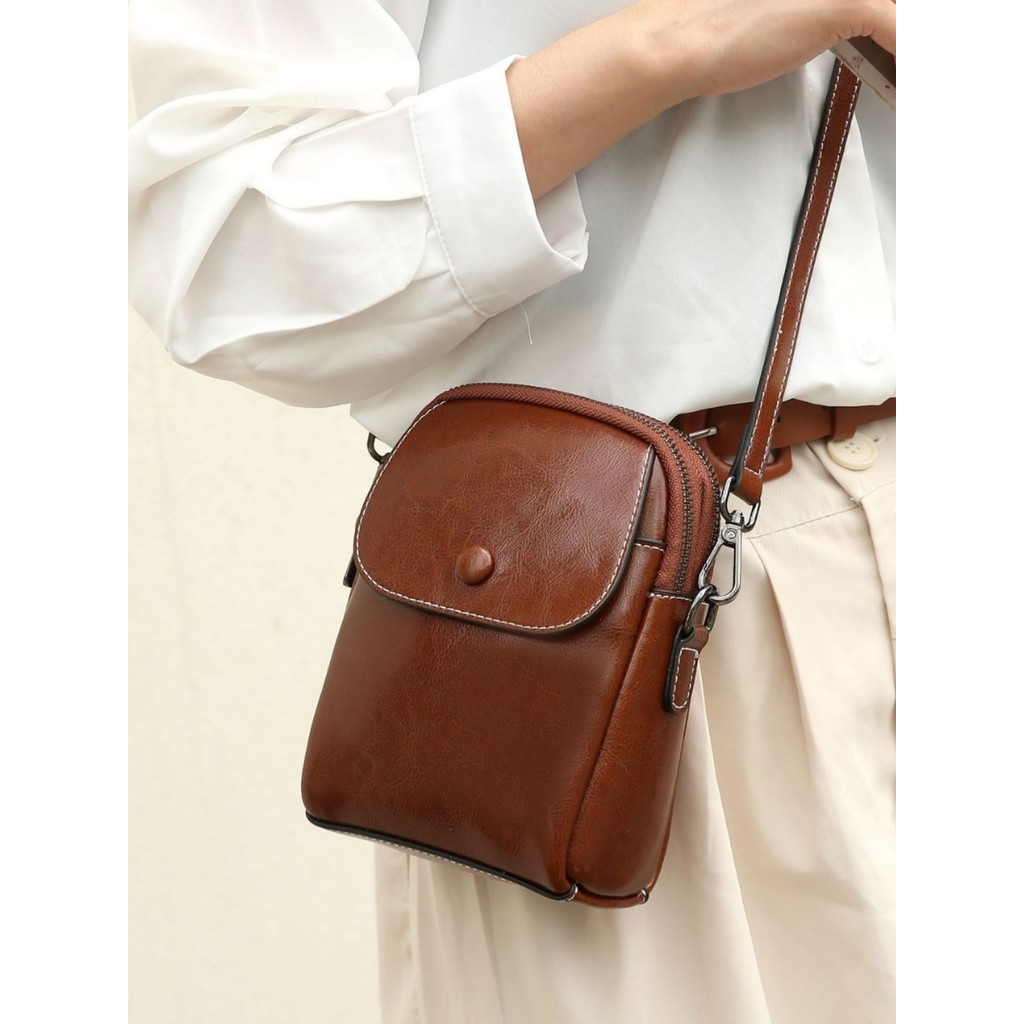 Genuine women's shoulder bag made of oil wax cowhide, women's dumpling bag, ladies' crossbody genuine leather bag, practical shell bag, shiny leather phone and coin purse