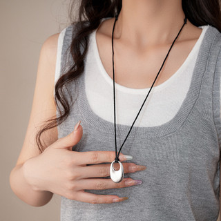 Vòng Cổ Mặt Dây Chuyền Rỗng Hình Bầu Dục Tối Giản, Thanh Lịch - Phù Hợp Làm Quà Tặng Sang Trọng