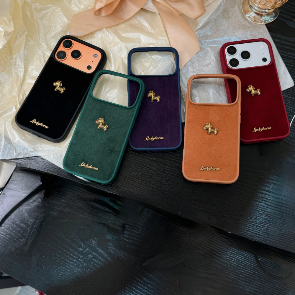 Ốp Điện Thoại Trang Trí Ngựa Cho iPhone 17 16 15 14 13 Pro Max Fuzz Chống Rơi Nút Bảo Vệ Vỏ Thời Trang