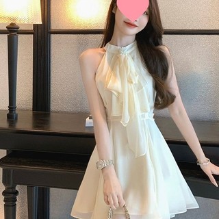 Đầm Voan Cổ Yếm Siêu Nữ Tính – Váy Xòe Mặc Lên Cực Kỳ Duyên Dáng,Phong Cách Hàn Quốc