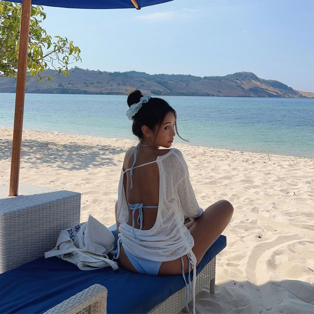 Áo và đồ bơi bikini nữ cho mùa hè, phong cách kỳ nghỉ, chống nắng, phù hợp đi biển