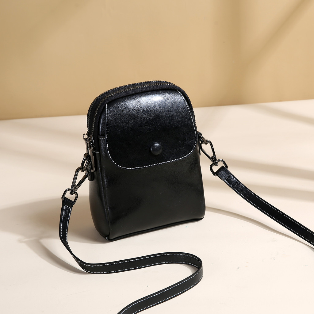 Genuine women's shoulder bag made of oil wax cowhide, women's dumpling bag, ladies' crossbody genuine leather bag, practical shell bag, shiny leather phone and coin purse