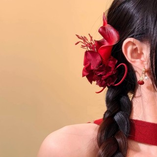 Hoa tóc mới phong cách du lịch, phù hợp cho chụp ảnh