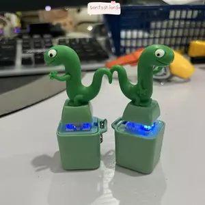 ITRUMPET Thằn Lằn Móc Khóa, Sạc Giảm Căng Thẳng Thằn Lằn Nút Âm Thanh Móc Khóa, Đèn LED Di Động Nhiều Màu Sắc Vui Nhộn Fidget Móc Khóa Đồ Chơi