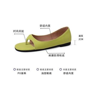 Giảm giá hấp dẫn!Giày Sandal Thiết Kế Niche Nữ Mùa Xuân Hè 2025 Gót Đế Bằng Bên Ngoài Mặc Gót Chân Đế Thời Trang Flip-Flops Đẹp Hợp Thời Trang Giày Đế Bằng Nữ [Giao Hàng Ngày 10 Tháng Ba]