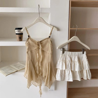 Camisole voan ren xù cổ chữ V họa tiết cánh hoa tươi mát, chất liệu mỏng nhẹ